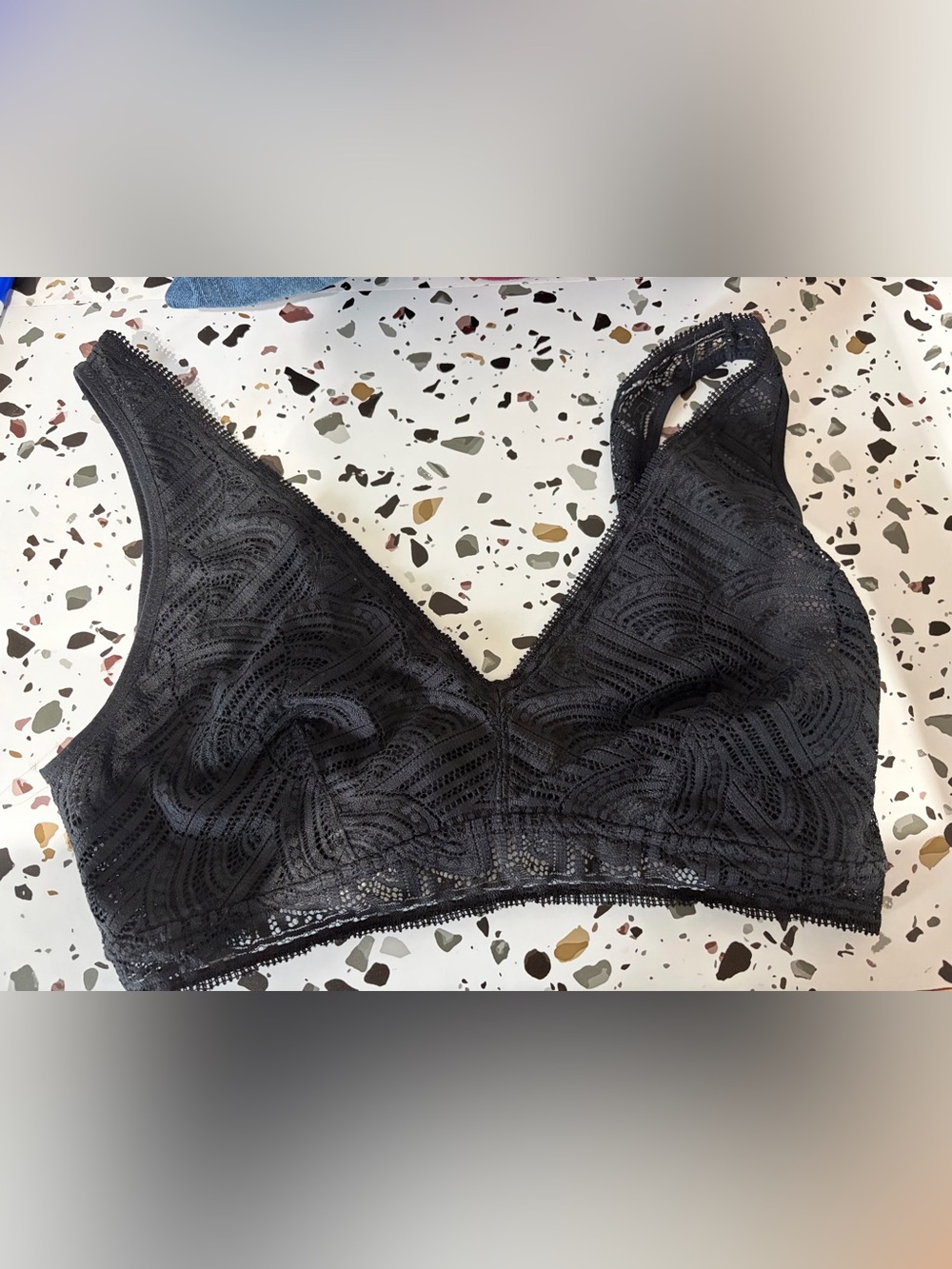Black Lace Wireless Bralette - Women Intimates